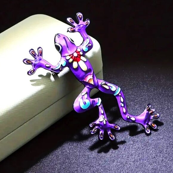 Brooch Frog Enamel Pin Stylish Trippy Fun Whimsical Colorful Trendy Art Deco NEW - Picture 2 of 3
